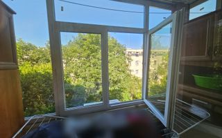 Apartament 2 camere, etaj 3, Trivale, la intrare in cartier - Poză 10