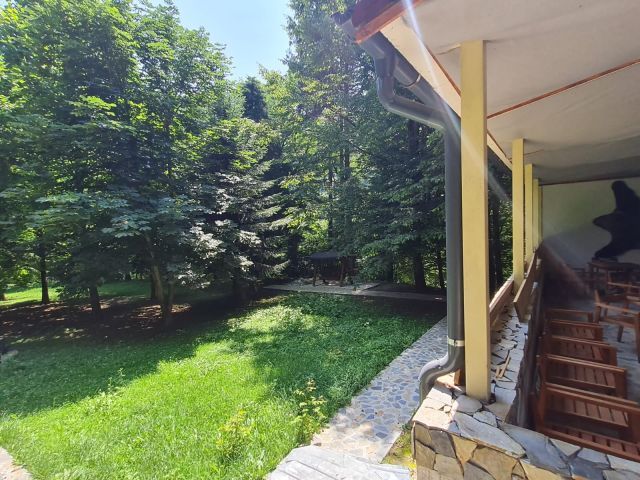 In inima muntelui! Vanzare pensiune in Moroeni-Jud Dambovita - Poză 2