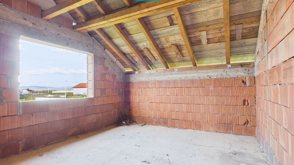 Casă la roșu cu  6 camere,  teren 500 mp în Aluniș - Poză 15