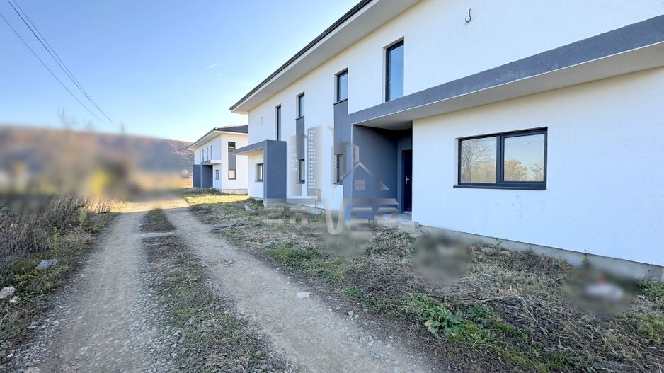 Case  tip duplex in zona centrala Gilau. - Poză 1