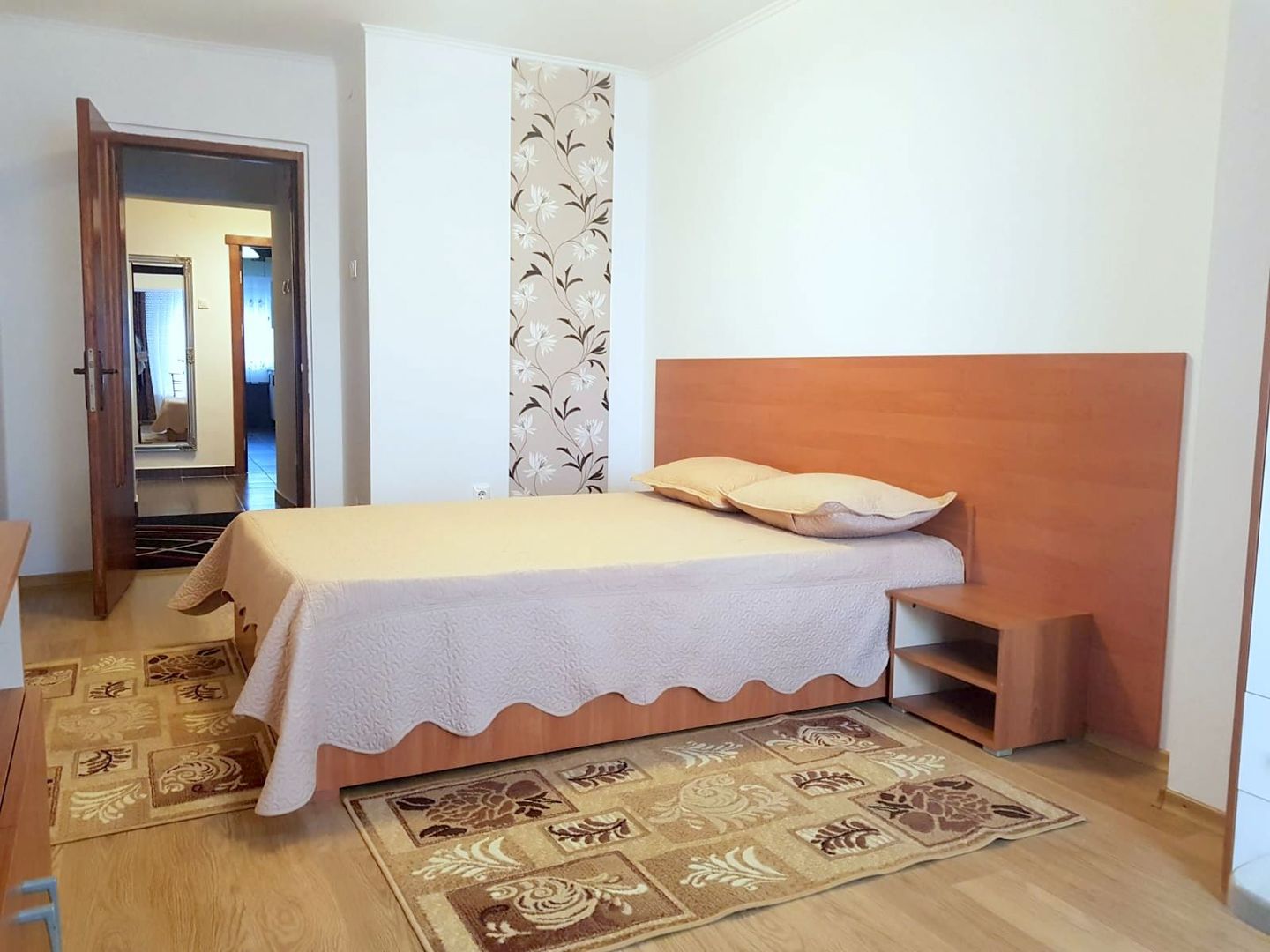 Apartament de inchiriat pe Faleza Dunarii - 3 camere, 105 mp, parter - Poză 10