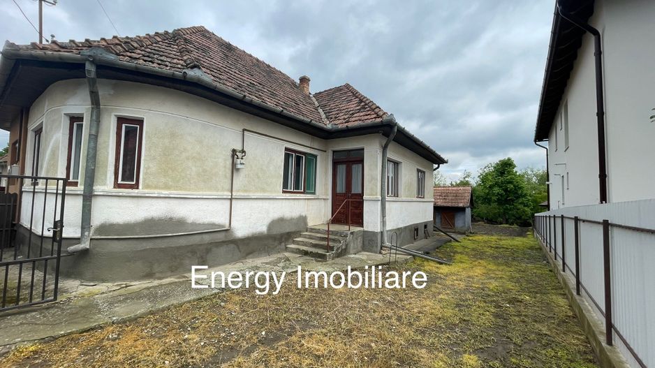 Casă de vânzare în satul Pănet - Poză 1