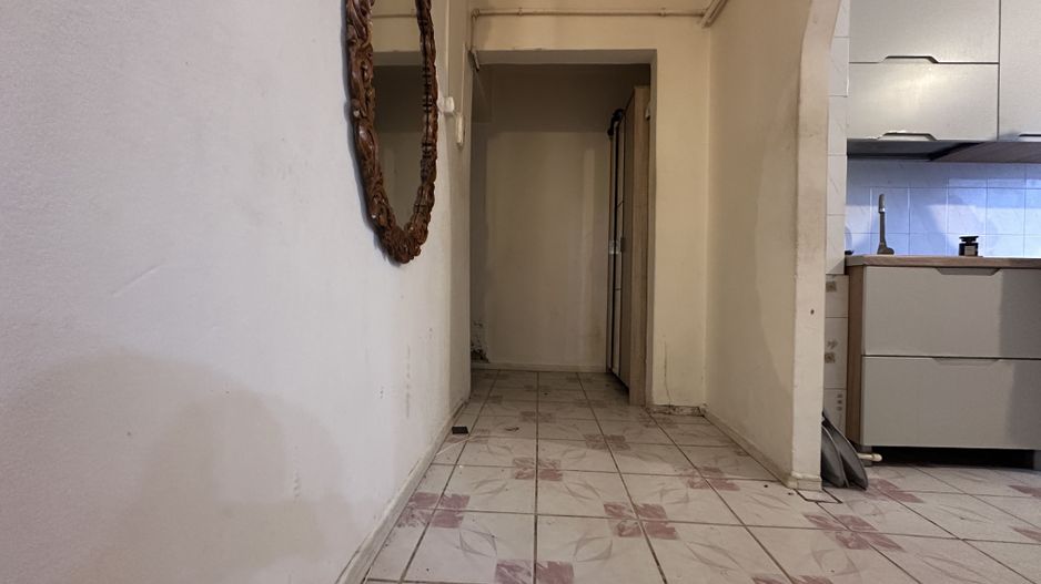 ETAJ 1! Vânzare apartament cu 2 camere în M11 - Târgoviște - Poză 8