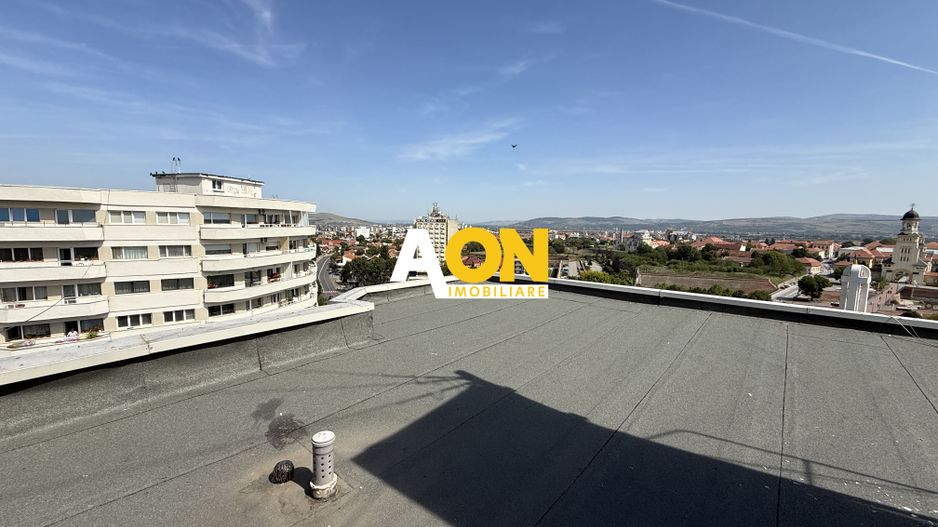 De vanzare apartament 2 camere, vedere superba Cetatea Alba Carolina - Poză 17