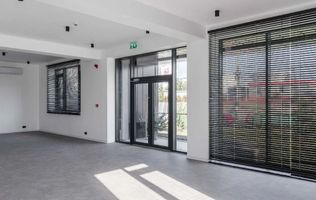 Inchiriere spatiu de birouri - showroom si hale | DN1 | Petresti - Corbeanca