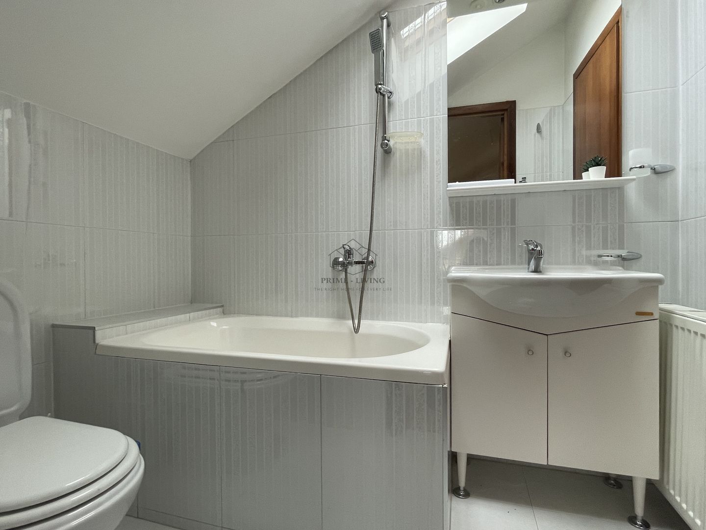 VILA CU 5 CAMERE LA INCHIRIERE LANGA BRITISH SCHOOL - Poză 14