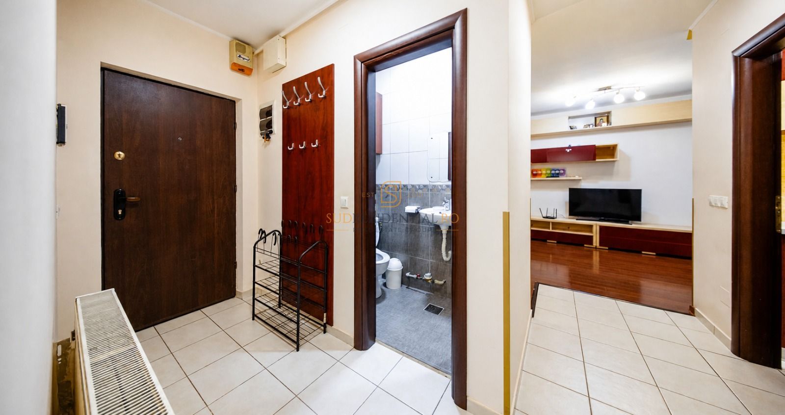 Apartament 3 camere, complet mobilat, decomandat, etaj intermediar - Poză 21