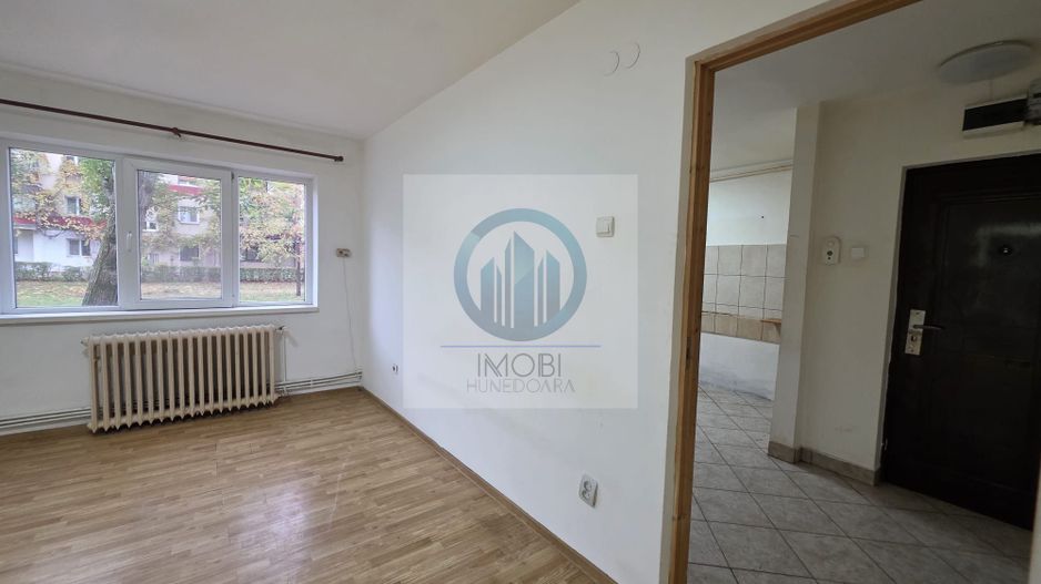 Apartament 2 camere de vanzare parter SU 51 Deva Al. Constructorilor - Poză 7
