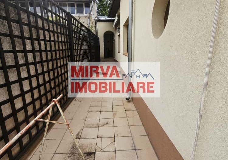 Casă 3 camere de închiriat, zona Centrală–ideală pentru salon/birouri - Poză 14