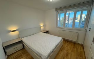 Apartament cu 3 camere, 65 mp, decomandat, zona Semicentral - Poză 1