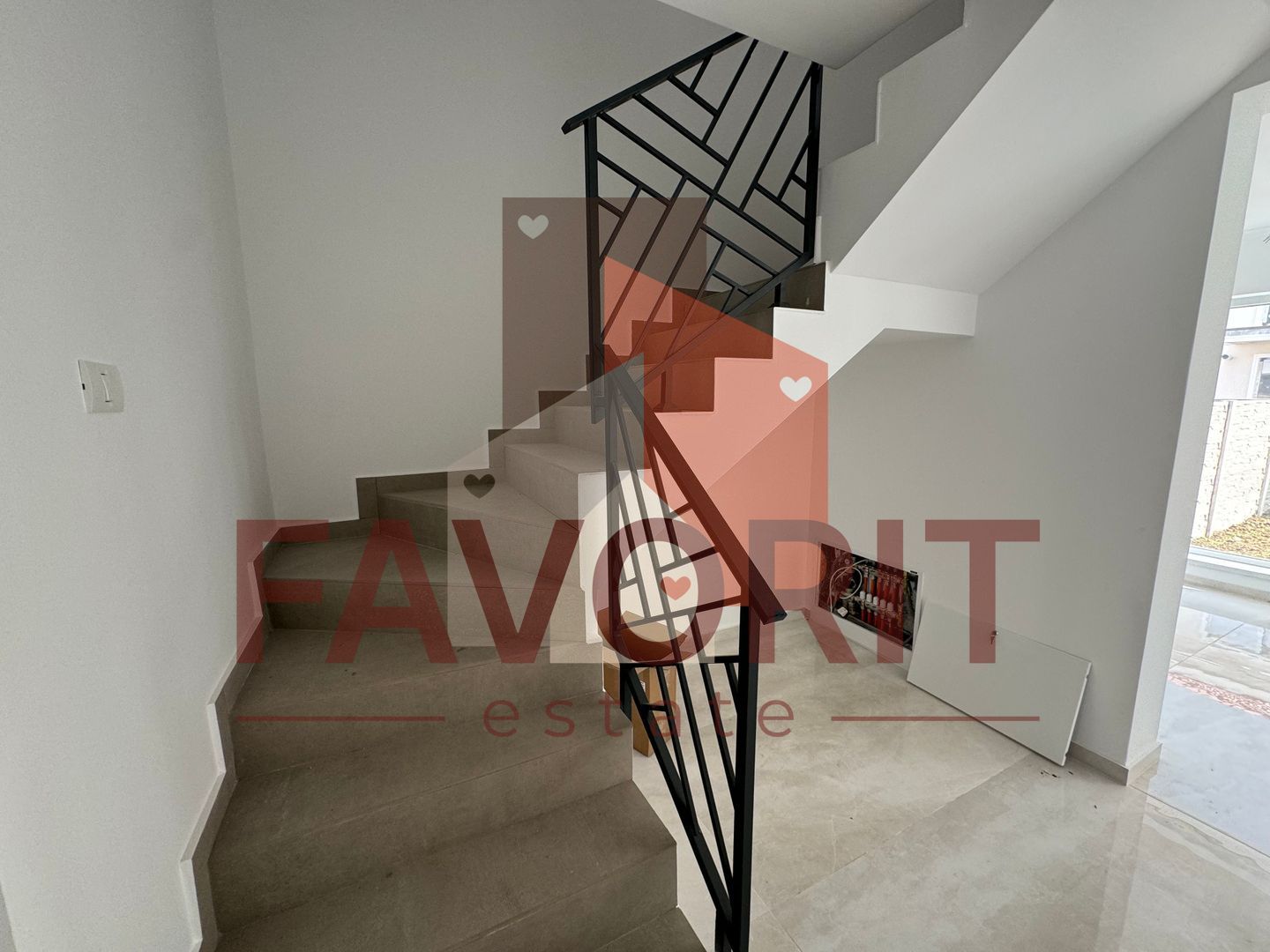 Finisaje la alegere. Vatra veche a satului. La asfalt - Poză 5