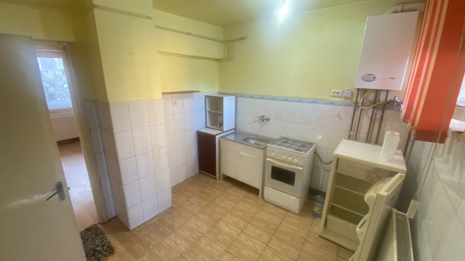 Apartament cu 1 camera,zona Dambu Pietros - Poză 2
