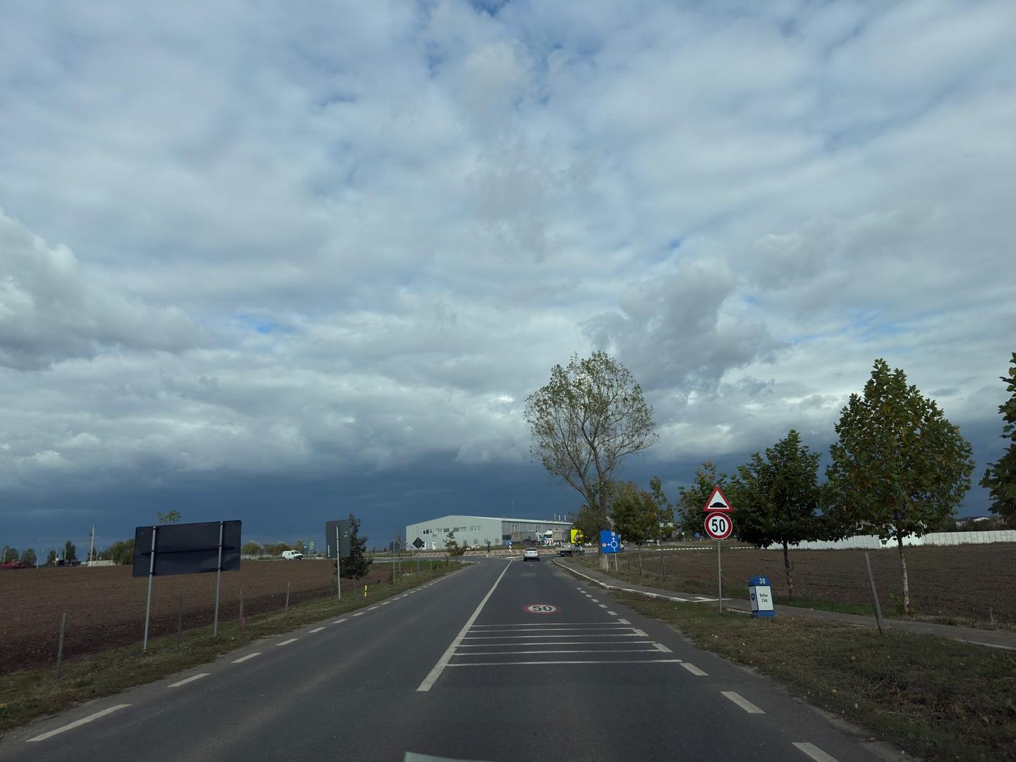 TEREN 26.500 mp -BUFTEA - INDUSTRIAL / COMERCIAL - Poză 6