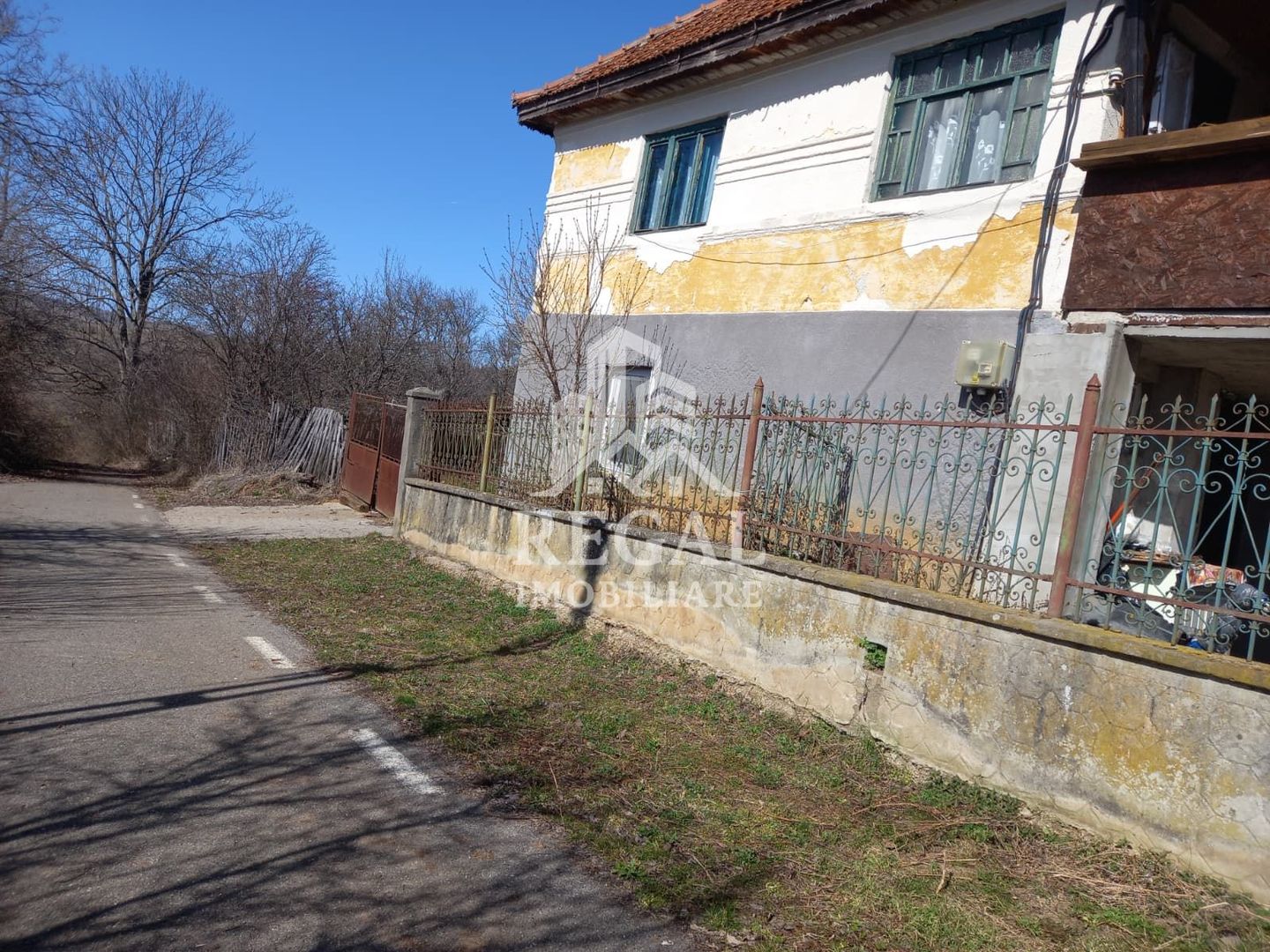 Două case de vânzare – Cerisor – teren generos 6996 mp - Poză 2