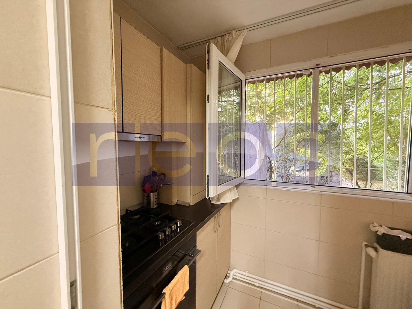 INCHIRIERE APARTAMENT DRISTOR METROU 3 CAMERE CENTRALA PROPRIE 70MP DECOMANDAT - Poză 10