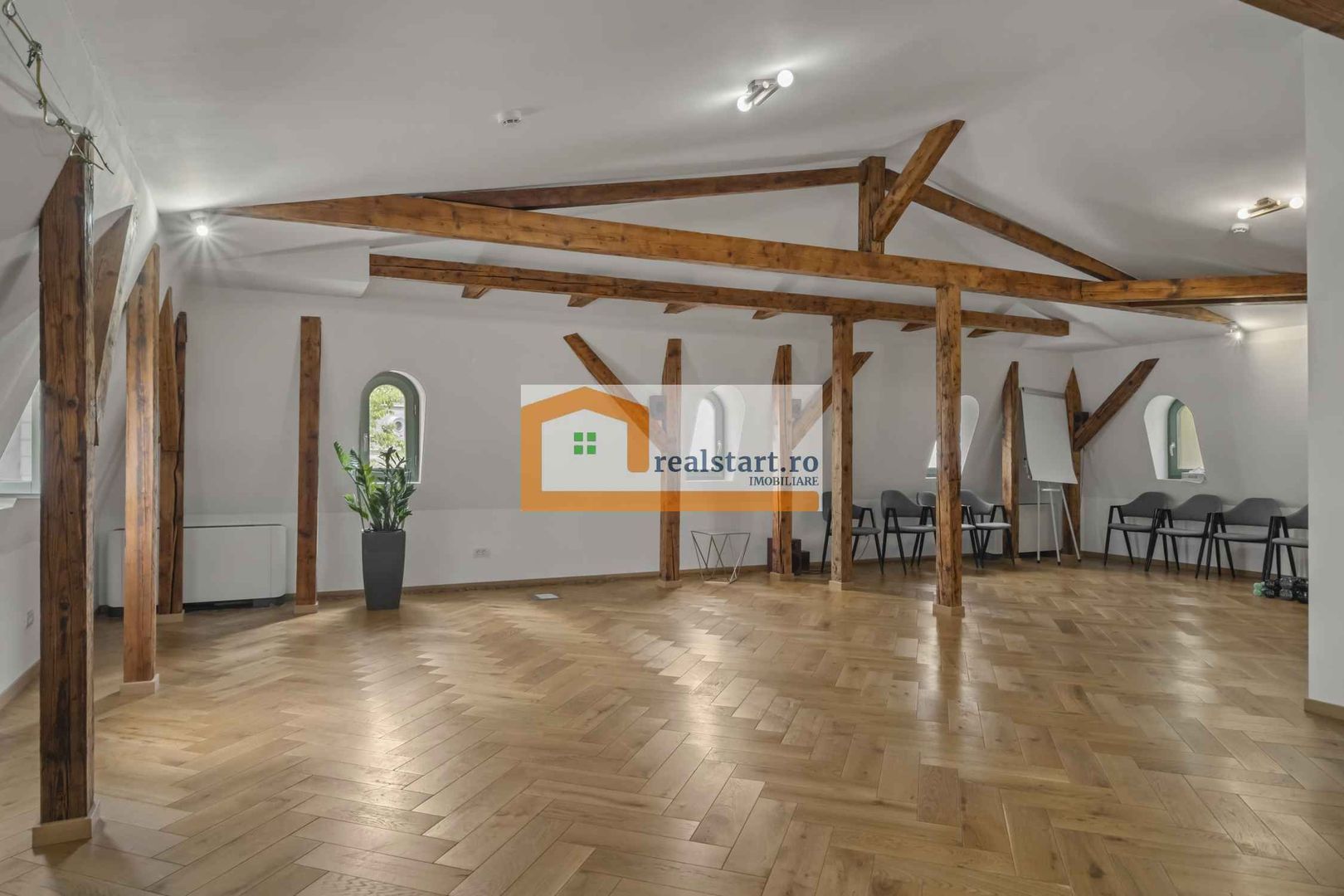 Cartierul Armenesc, Vila impozanta S+P+M, teren 615mp, terasa, curte - Poză 13