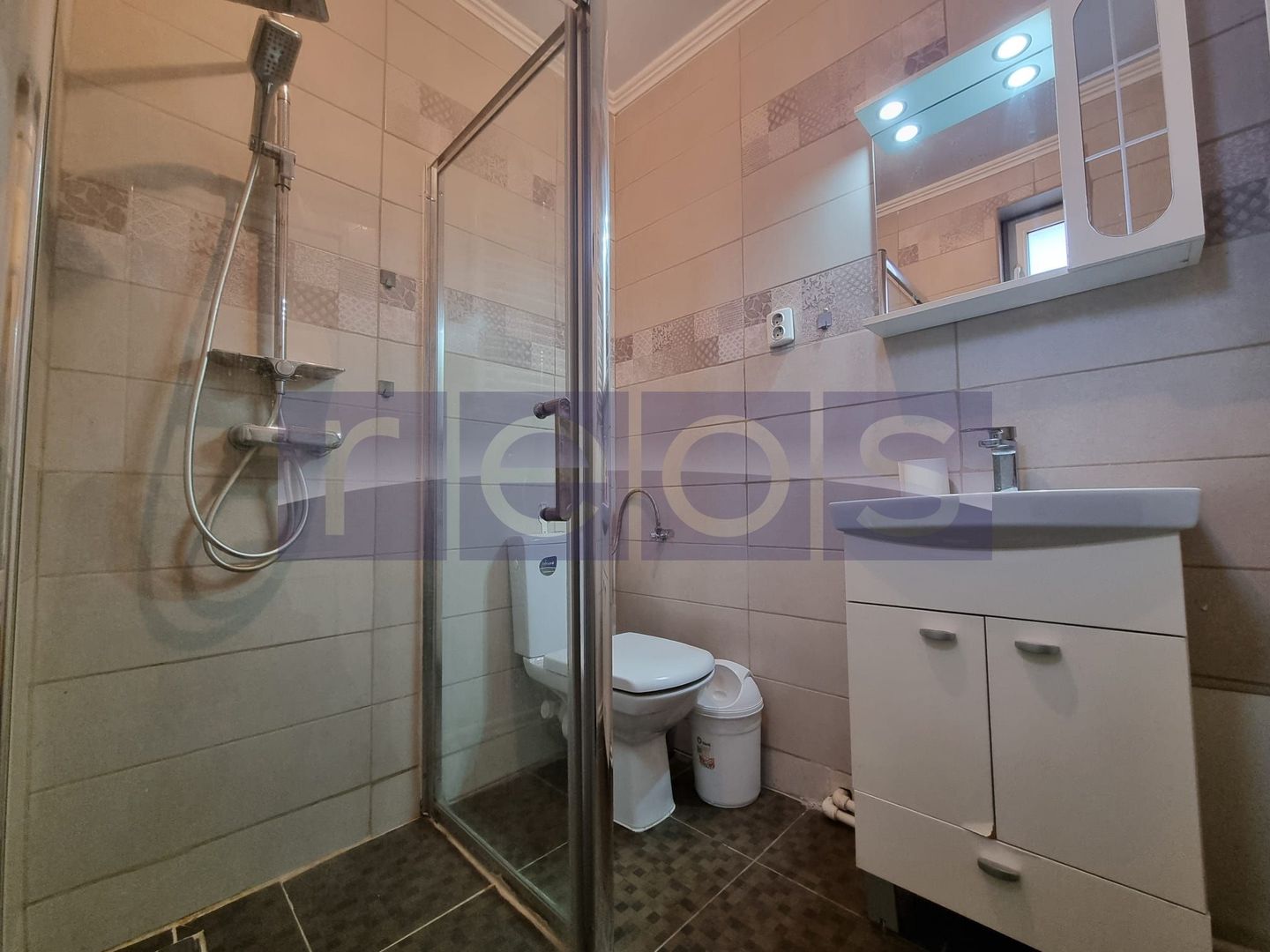 VANZARE CASA | DECOMANDATA | ZONA EROII REVOLUTIEI - Poză 16