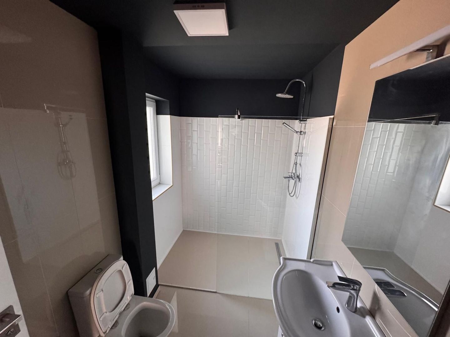 Giroc | Str. Cometei | Etaj 1 | 2 camere | Parcare privată - Poză 2