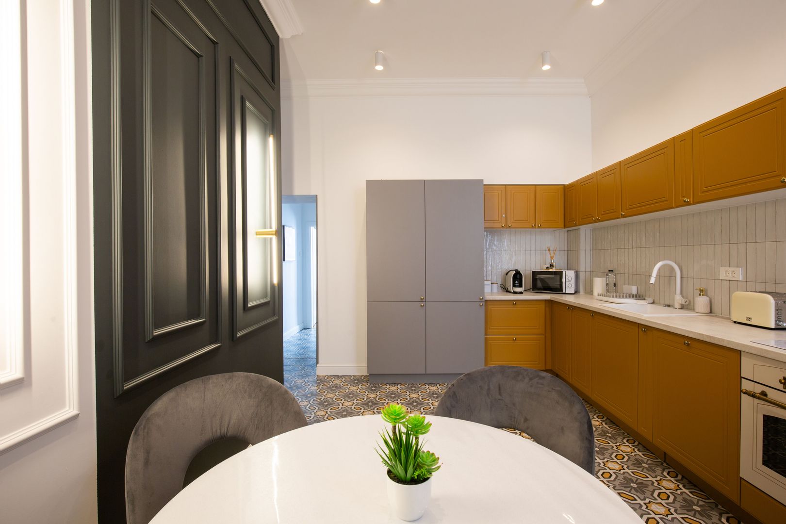Apartament 2 camere, ultracentral, priveliste Parc 1 Decembrie. - Poză 17