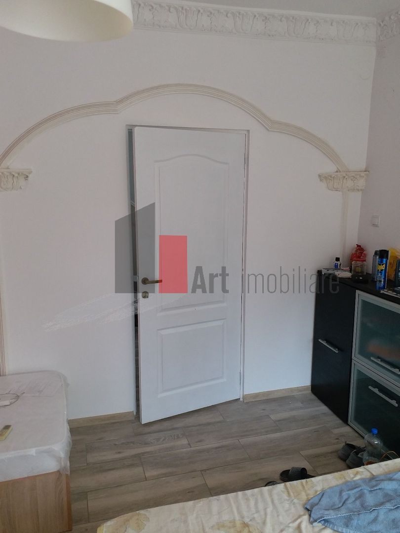 Oportunitate Unică! Vilă Spațioasă lângă Podul Grant, Ideală pentru Birouri - Poză 2