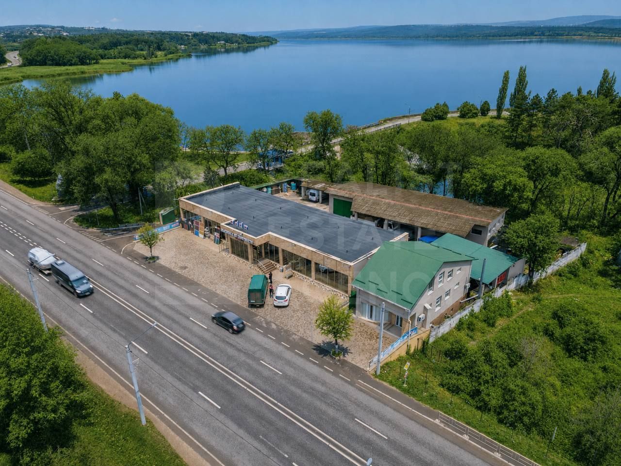 Chirie, spațiu comercial, 460 mp, str. Ștefan Vodă, Vatra - Poză 1