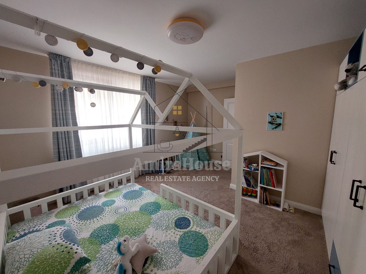 Duplex ultrafinisat mobilat utilat cu 2 locuri de parcare zona Terra - Poză 8