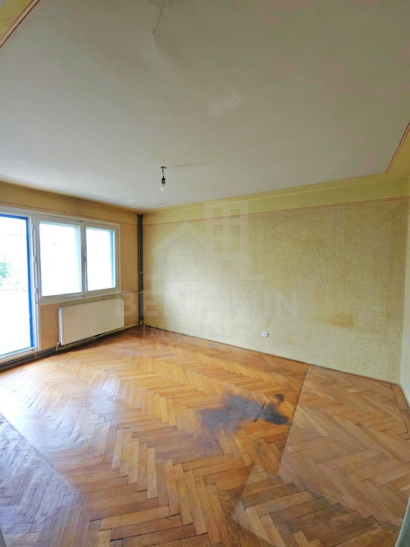 2 Decomandate-43mp-Etajul 3-Centrala termica-Cartier Astra-Brasov - Poză 1