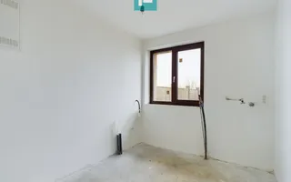 Vilă la sol cu open space și 3 dormitoare la alb - Poză 19