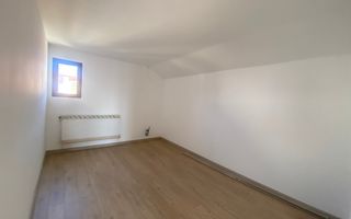 VALU LUI TRAIAN(COD 07) -Casa P+M 5 camere cu teren de 300 mp - Poză 12
