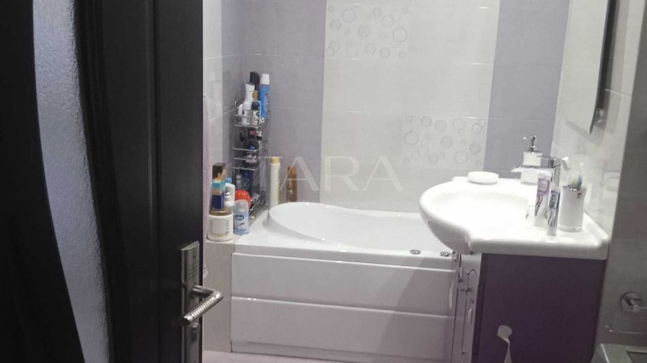 Apartament decomandat cu 3 camere, beci inclus. - Poză 5