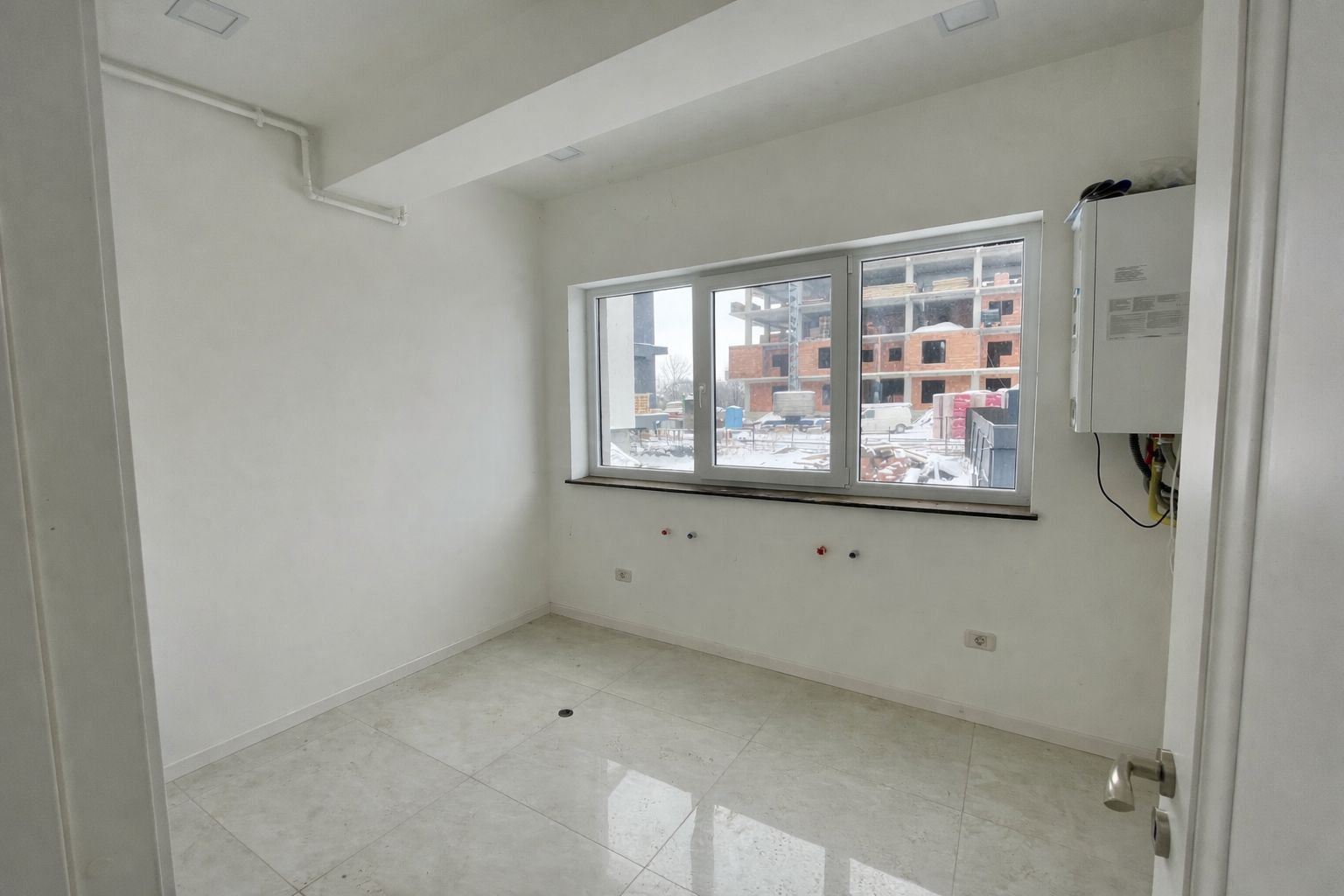 Spațiu Comercial P+Demisol | Vitrină Stradală | Radauti - Poză 4