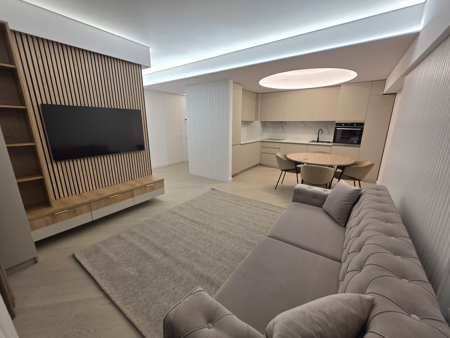 3 camere | Prima inchiriere | Cortina North - Poză 1