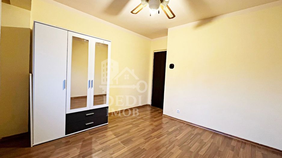 Apartament cu 4 camere de inchiriat zona Dacia, Oradea - Poză 1