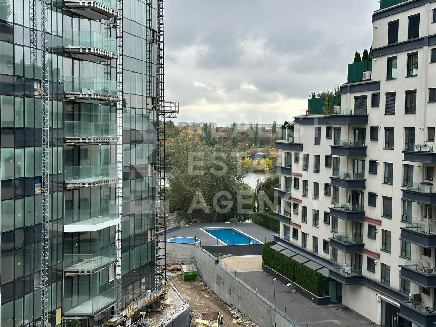 Vânzare, apartament 2 camere, cu vedere spre lac, One Lake Club - Poză 9