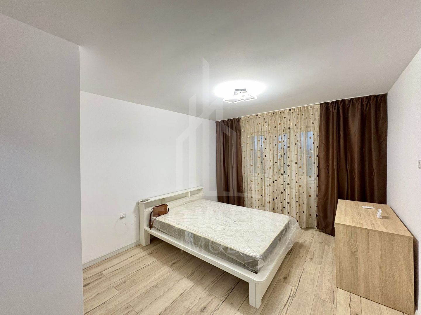 Apartament modern cu 2 camere de închiriat zona Ipas - Poză 1
