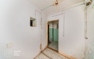 Casa individula cu 5 camere, zona central - Poză 17