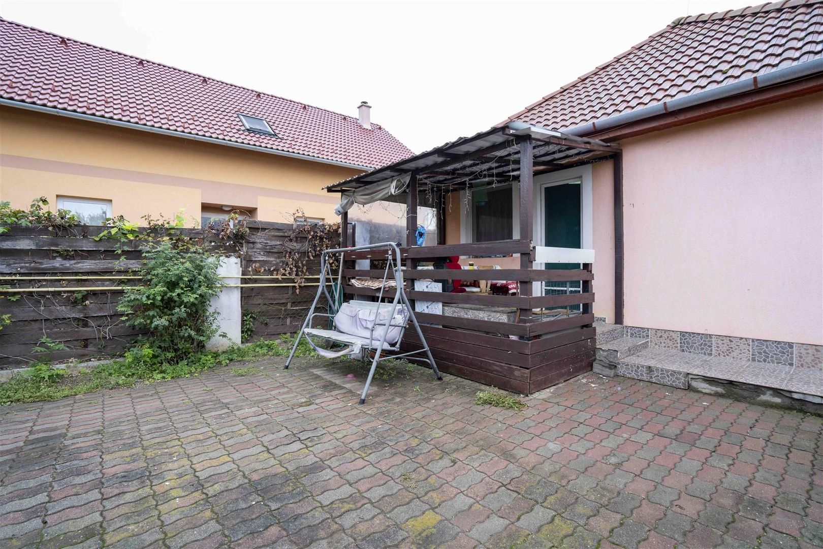 Casa cu 4 camere Santion - Poză 1