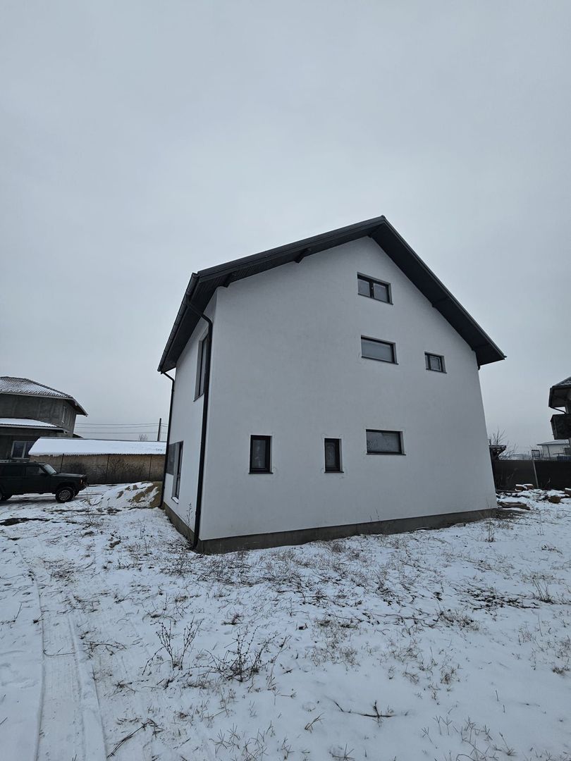 Vilă nouă de vânzare în Otopeni – construcție 2024 - Poză 1