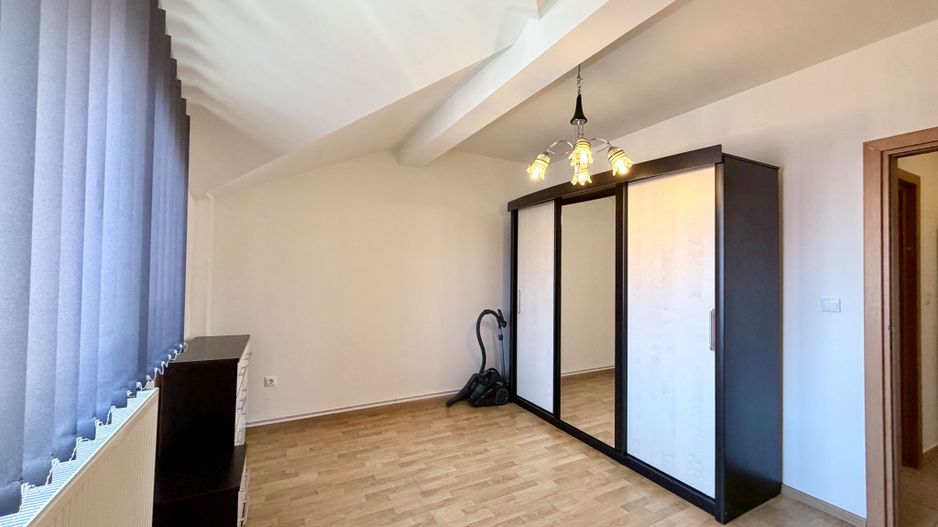 APARTAMENT SPATIOS CU LOC DE PARCARE - Poză 10