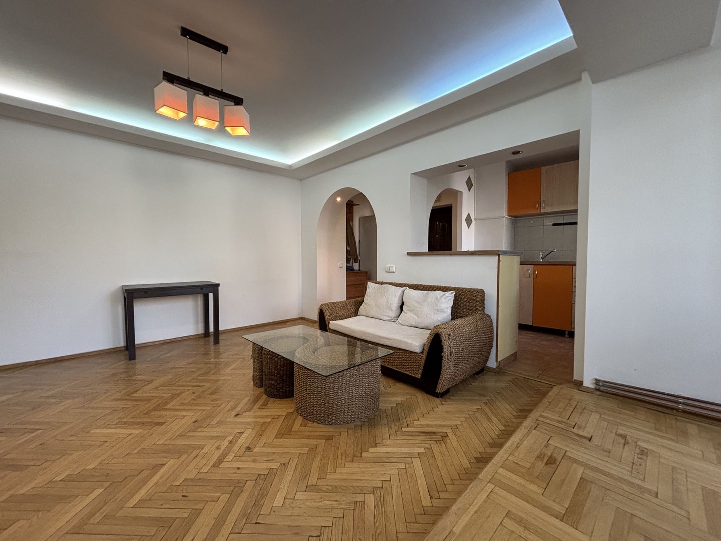 Apartament 3 camere | Etaj 1 | Centrală proprie | Instalații - Poză 4