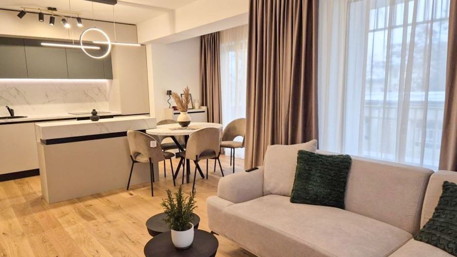 Închiriere | Apartament 3 camere | curte 132mp | Metrou Unirii - Poză 4