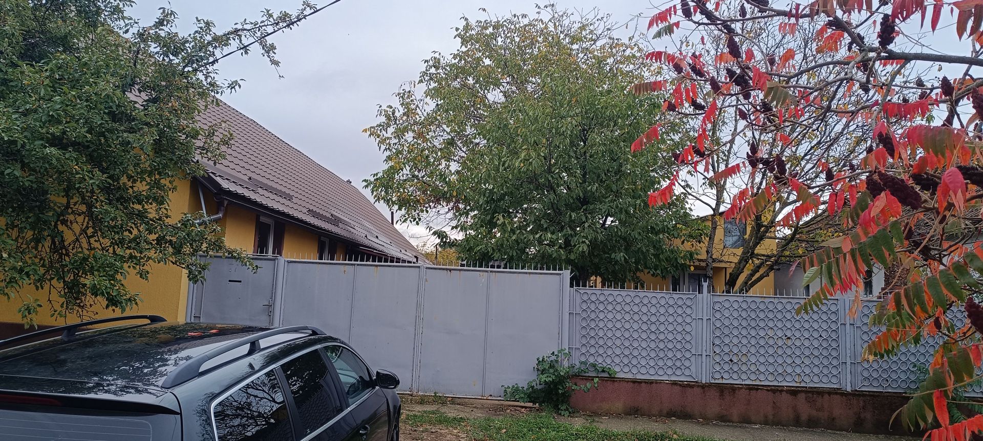 Casă spațioasă cu 4 camere , curte și teren generos în Mașloc - Poză 6