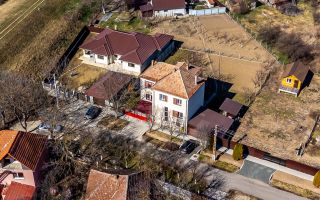 Preț NOU! Casa P+2 în zona centrală Chișineu-Criș - Poză 1