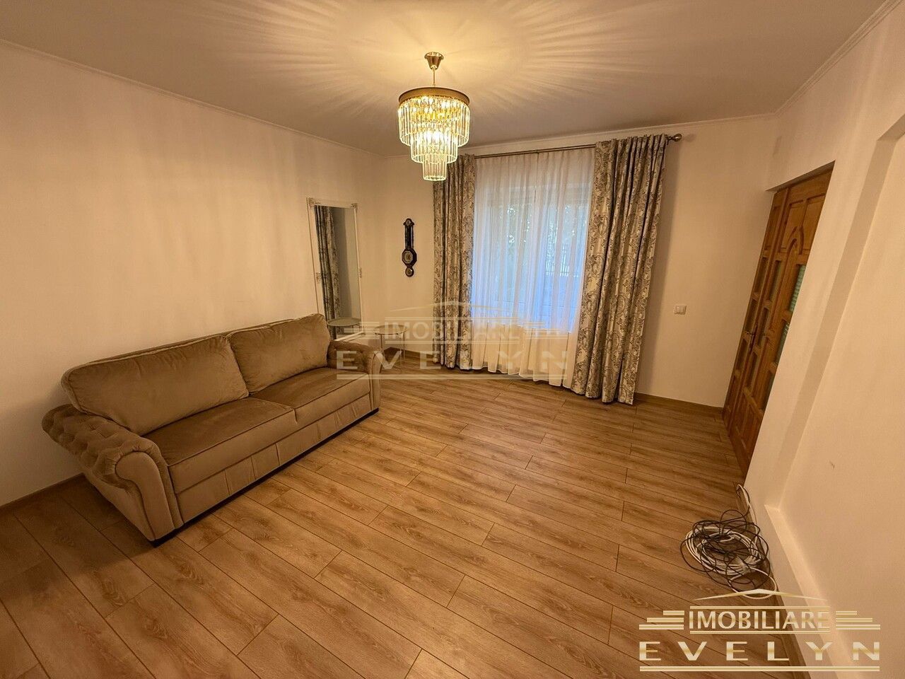 De închiriat casa la parter – 2 camere + 1000 mp teren – Catamaresti Deal - Poză 5