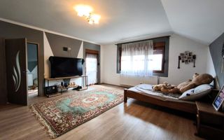 Casă de vânzare - Săsar - 4 dormitoare - teren 459 - garaj - Poză 2