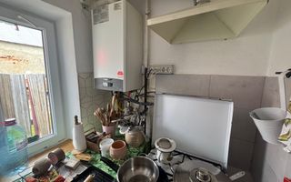 Casa individuala in Arpasu de Sus, teren mare, partial renovata - Poză 11
