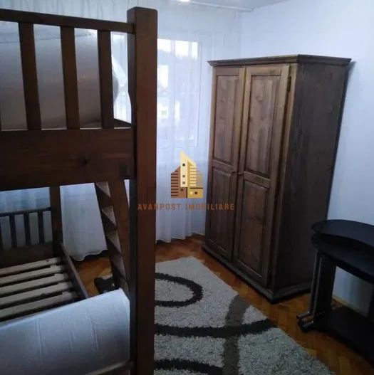 | Apartament cu 3 camere de vanzare | Cartierul Grigorescu | Etaj intermediar | - Poză 3