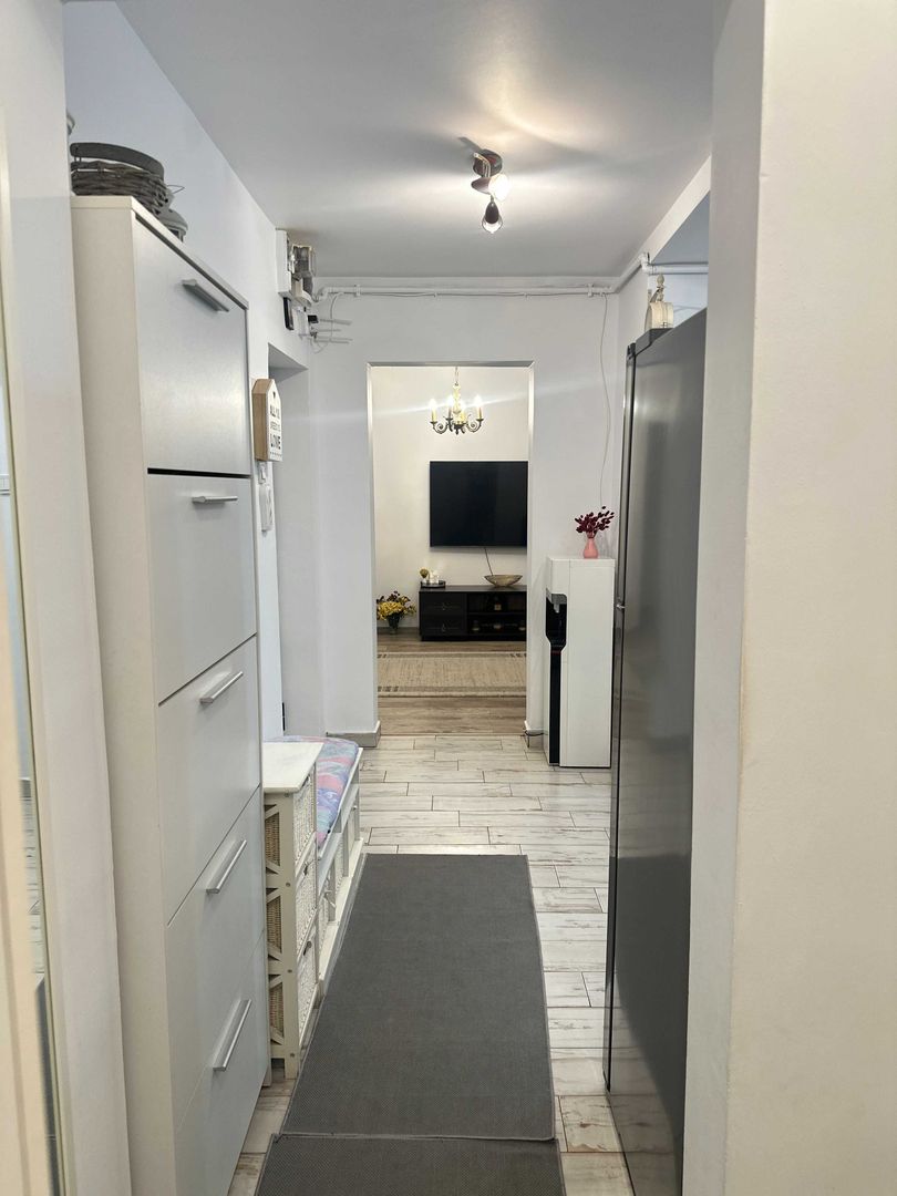 De vanzare Apartament 3 camere Gorjului - Poză 5