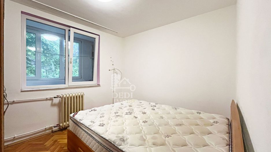 Apartament 2 camere de vânzare in zona Rogerius, Oradea - Poză 4