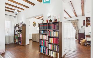 Casă rustică deosebită cu 1450 mp teren - Poză 1